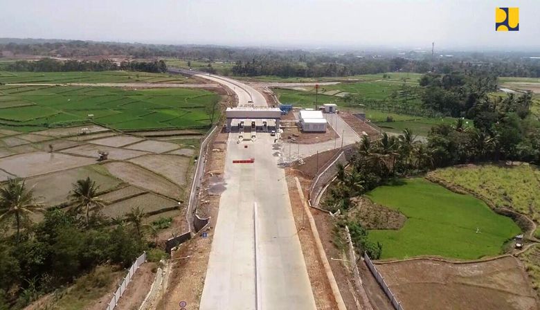  CENTRAL  JAVA  Semarang Solo Toll Road a part of Trans 