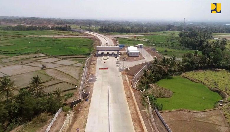 CENTRAL JAVA Semarang Solo Toll Road a part of Trans CENTRAL JAVA Semarang Solo Toll Road a part of Trans