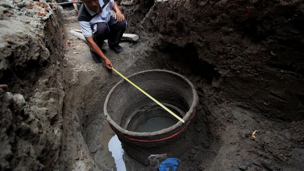 Penampakan Sumur Tua di Surabaya yang Tak Sengaja Ditemukan Penampakan Sumur Tua di Surabaya yang Tak Sengaja Ditemukan