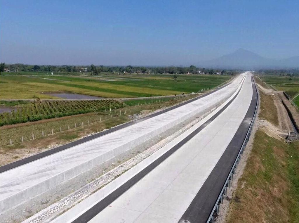 Membentang 27 Km, Tol Semarang-Demak Ditarget Kelar 2 Tahun Membentang 27 Km, Tol Semarang-Demak Ditarget Kelar 2 Tahun