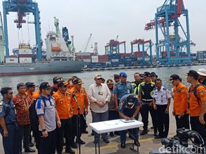 Basarnas Serahkan Puing Pesawat Lion Air ke KNKT