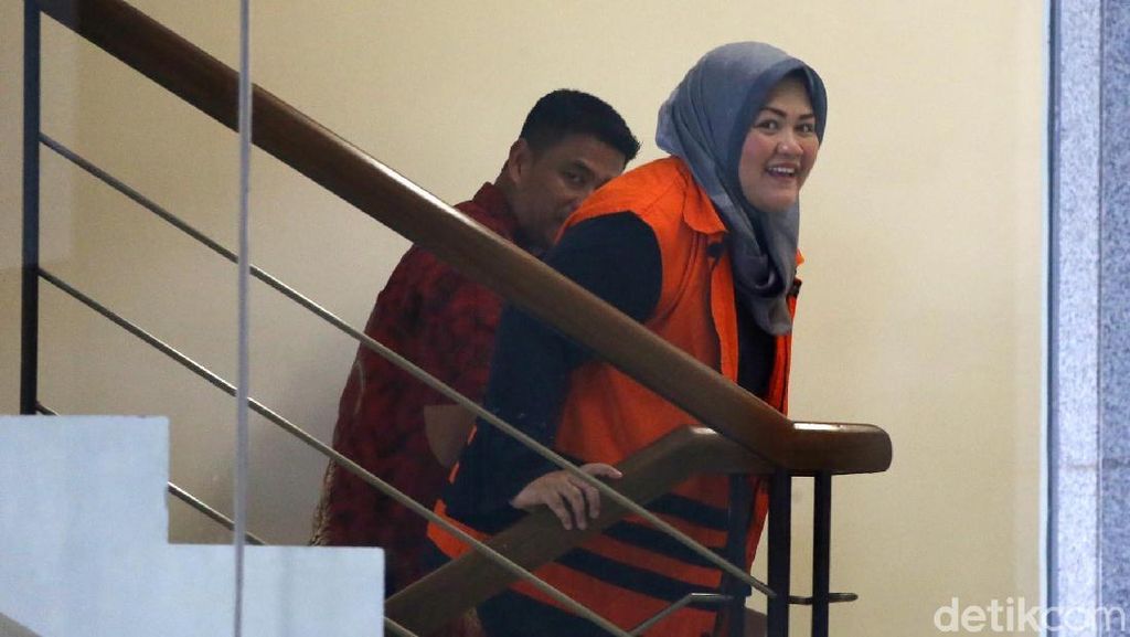 KPK Terus Dalami Sangkaan Korupsi Bupati Neneng KPK Terus Dalami Sangkaan Korupsi Bupati Neneng