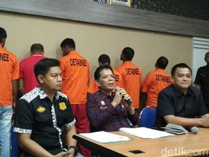 7 WNA asal Mesir dan India Diamankan Imigrasi Tanjung Perak 7 WNA asal Mesir dan India Diamankan Imigrasi Tanjung Perak
