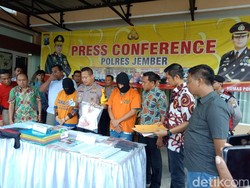 Kadispendukcapil Jember Jadi Tersangka OTT Saber Pungli