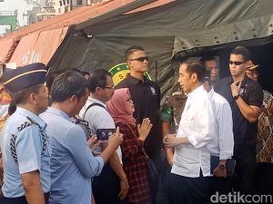 Sembari Menangis, Ibu Korban Lion Air Ini Minta Tolong ke Jokowi Sembari Menangis, Ibu Korban Lion Air Ini Minta Tolong ke Jokowi
