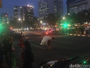 Massa Aksi Bela Tauhid 211 Bubar, Lalin di Monas Kembali Dibuka