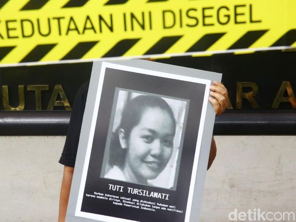 Tuti Dihukum Mati, Demonstran Segel Kedubes Saudi