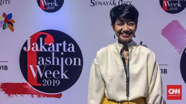 Proram Director Jakarta Fashion Week Zornia Harisantoso.