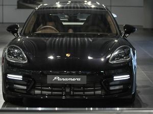 Porsche Panamera 4S Sport Tourismo Mendarat di Jakarta