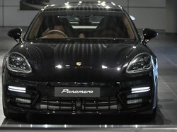 Porsche Panamera 4S Sport Tourismo Mendarat di Jakarta
