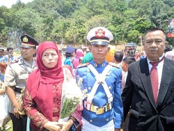 Kisah Imron Anak Tukang Bubur Dilantik Jadi Taruna Akmil