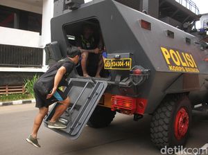 Persib ke Markas Bhayangkara Diantar Jemput Rantis