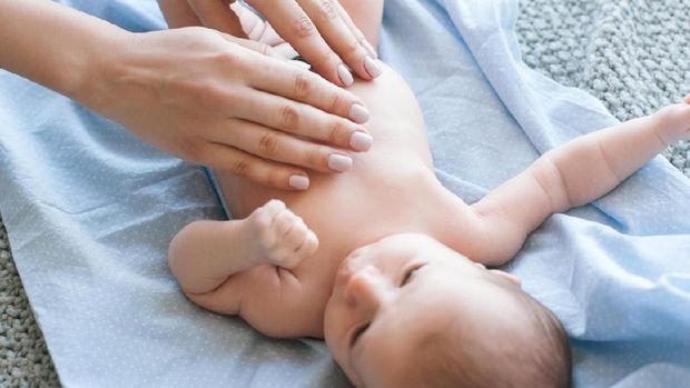 4 Cara Alami Menghilangkan Perut Kembung Pada Bayi