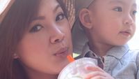 Kedekatan Laura Lazarus, Eks Pramugari Lion Air dengan Anak-anak