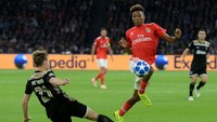 Gedson Fernandes, gelandang muda Portugal berusia 19 tahun itu adalah andalan di lini tengah Benfica. Fernandes sudah dua kali masuk timnas senior Portugal. (Toussaint Kluiters/REUTERS)
