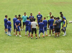 Ezechiel dan Malisic Comeback, Bauman Pede di Markas Bhayangkara