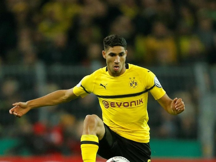 Soccer Football - DFB Cup Second Round - Borussia Dortmund v Union Berlin - Signal Iduna Park, Dortmund, Germany - October 31, 2018  Borussia Dortmunds Achraf Hakimi in action                     REUTERS/Leon Kuegeler  DFL regulations prohibit any use of photographs as image sequences and/or quasi-video