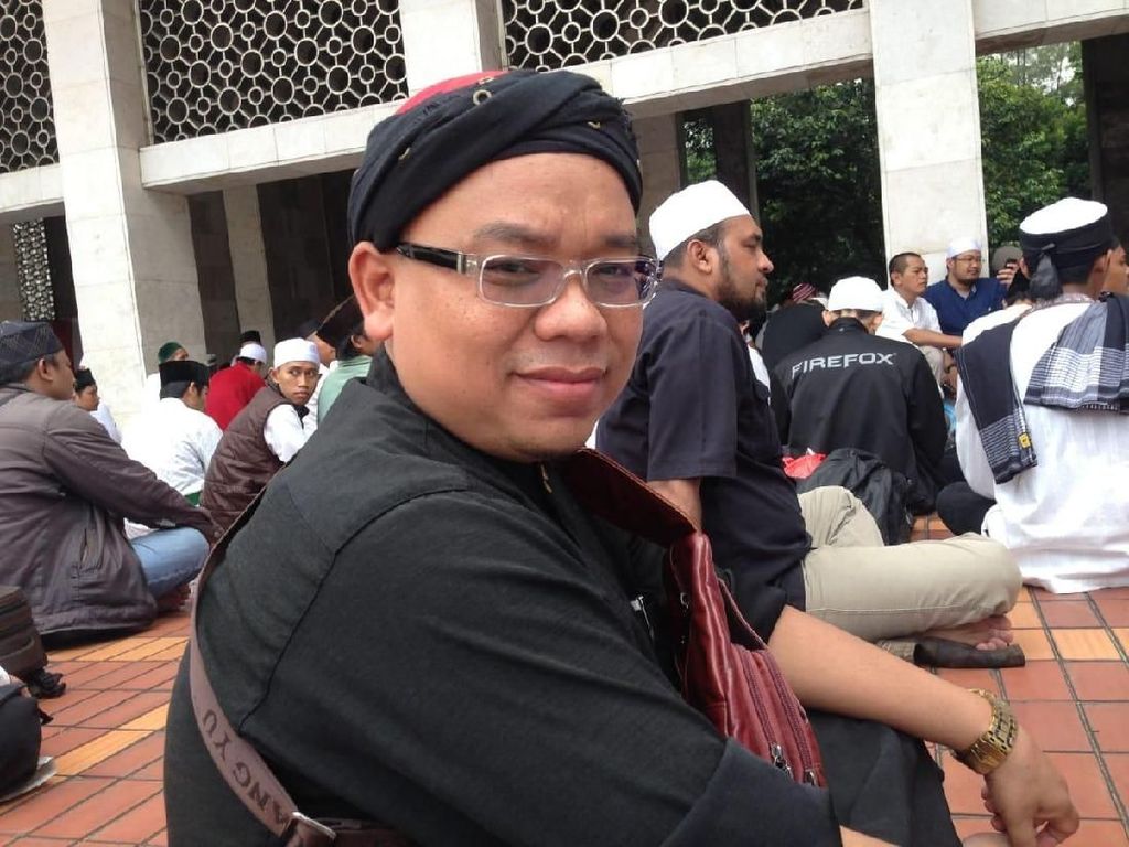 Polri Benarkan Tangkap Mustofa Nahra Terkait Hoax Kerusuhan 22 Mei Polri Benarkan Tangkap Mustofa Nahra Terkait Hoax Kerusuhan 22 Mei