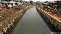 Diturap Kali Grogol Terlihat Rapi
