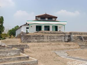 Kisah Sunan Giri Pernah Dihanyutkan ke Laut Saat Bayi Kisah Sunan Giri Pernah Dihanyutkan ke Laut Saat Bayi