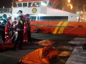 Tiba di Dermaga Tj Priok, Basarnas Bawa 7 Kantong Jenazah