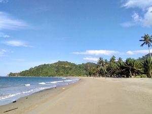 Destinasi Kamu Selanjutnya di Sulawesi Tengah: Pantai Diule