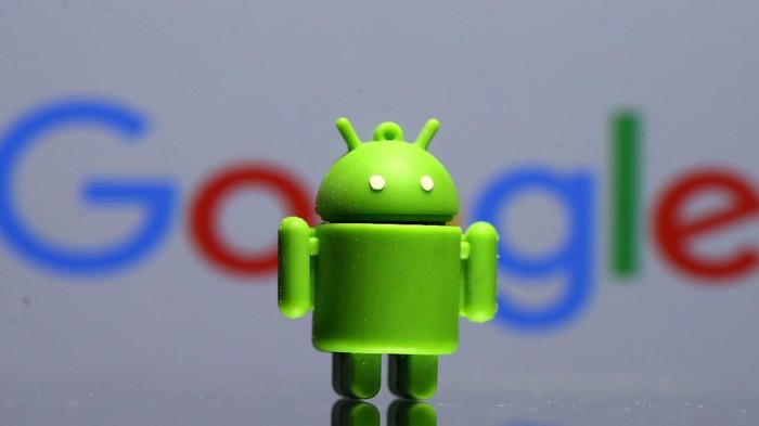 Sebuah tes menguji seberapa signifikan pengaruh mode gelap di Android Q terhadap konsumsi daya. (Foto: Dado Ruvic/Reuters)