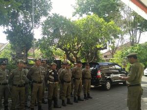 Anggota DPRD Bali Kecewa Tak Ada Penyegelan Toko-toko Nakal