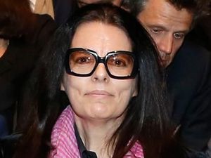 Tiba-tiba Tajir Melintir karena Warisan Bos Kosmetik Tiba-tiba Tajir Melintir karena Warisan Bos Kosmetik