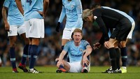 Namun, tidak semua pemain City menyudahi laga dengan gembira. Salah satunya De Bruyne. Foto: Reuters