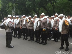 100 Polisi Berserban Ikut Amankan Aksi Bela Tauhid 211