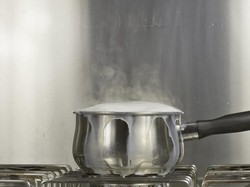 Tega! Anak Ini Diduga Masak Potongan Tubuh Ibunya Sendiri