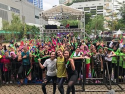 Serunya Mikha Tambayong saat Ikut Pound Fit Bareng Penggemar