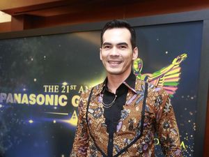 Atalarik Syah Keukeuh Pertahankan Anak karena Difitnah Tsania Marwa? Atalarik Syah Keukeuh Pertahankan Anak karena Difitnah Tsania Marwa?