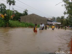 Hujan Lebat, 8 Kecamatan di Kota Jambi Terendam Banjir