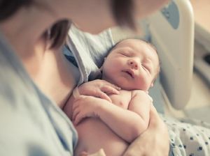 Dijatuhkan Staf Medis, Bayi Ini Alami Perdarahan Otak Dijatuhkan Staf Medis, Bayi Ini Alami Perdarahan Otak