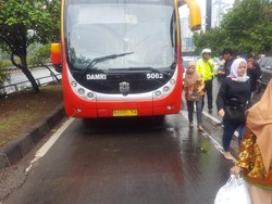 Kecelakaan Bus TransJ dan Motor di Semanggi, 1 Orang Tewas