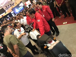 Lihat Motor-motor Modifikasi di IMOS 2018, Jokowi Kepo