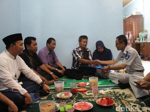 Jasa Raharja Serahkan Santunan ke Keluarga Korban Lion Air di Sidoarjo Jasa Raharja Serahkan Santunan ke Keluarga Korban Lion Air di Sidoarjo