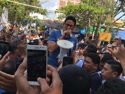 Kunjungi Pinrang Sulsel, Sandi Janji Hadirkan Ekonomi Prorakyat