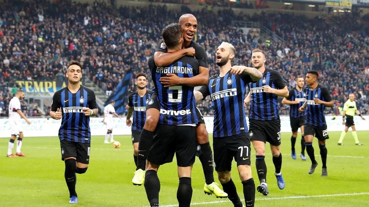 Inter Milan menang telak 5-0 atas Genoa (Stefano Rellandini/Reuters)