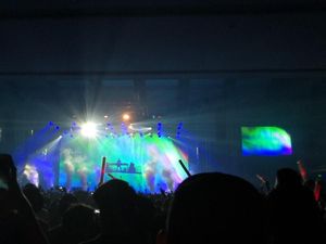 Kygo Bawakan Tribute untuk Avicii di Konsernya
