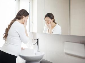 4 Langkah Mudah Mengurangi Mual dan Muntah Saat Hamil Tanpa Obat