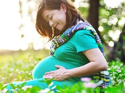 5 Busana Nyaman dan Kece untuk Ibu Hamil