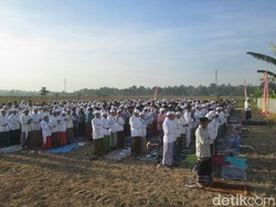 316 Dusun di Pamekasan Kekeringan, Warga Gelar Salat Minta Hujan