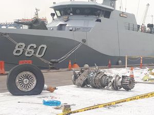 Bangkai Mesin Turbin Lion Air PK-LQP Tiba di Demaga JICT 2