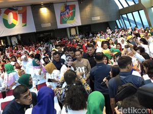 Jokowi Serahkan SK Perhutanan Sosial 8.617 Ha ke Petani Jabar