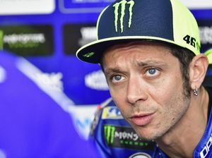 Sempat di Awang-awang, Rossi Pulang dengan Luka Mendalam dari Sepang Sempat di Awang-awang, Rossi Pulang dengan Luka Mendalam dari Sepang