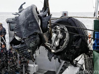 Tim SAR Kembali Temukan Roda Lion Air, Ini Penampakannya