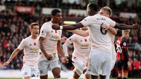 MU sudah tidak terkalahkan dalam empat pertandingan terakhir dengan tiga kemenangan di Premier League. Meski begitu, Paul Pogba cs masih tertahan di papan tengah. MU menempati peringkat ketujuh dengan koleksi 20 poin, masih terpaut tujuh poin dari Liverpool di posisi teratas. (Foto: Reuters)